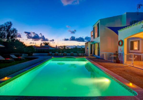Villa Sargantana Negra
